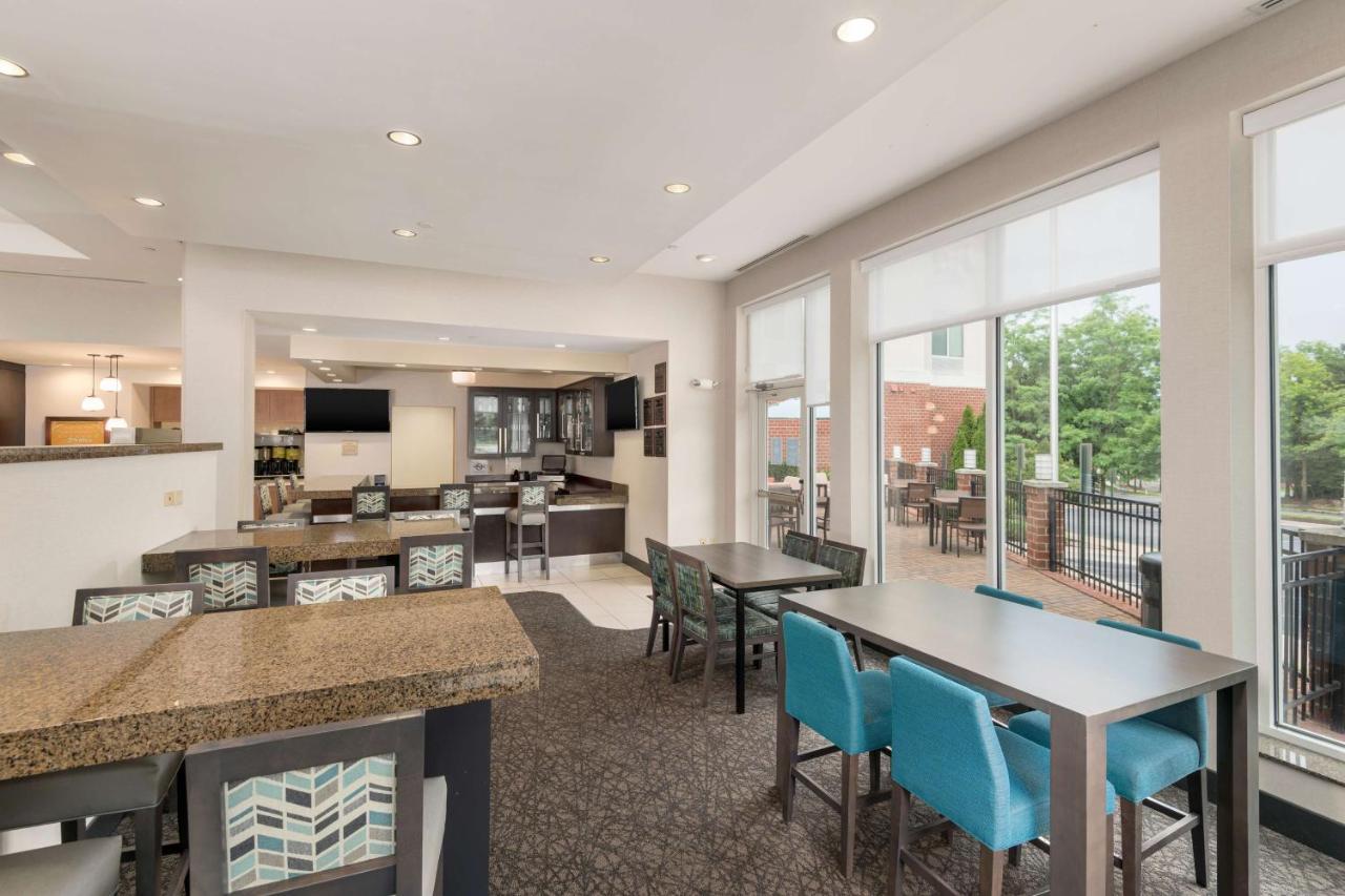 Hilton Garden Inn Silver Spring White Oak Экстерьер фото