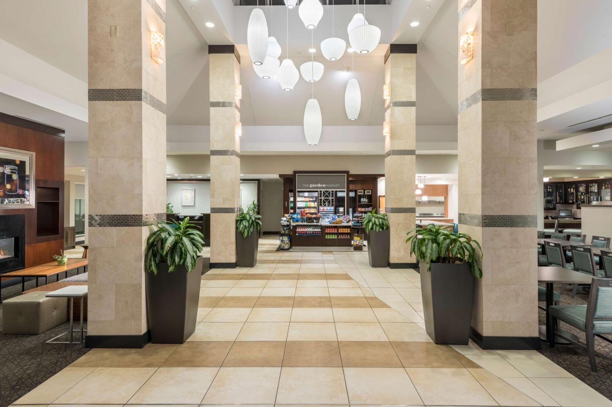 Hilton Garden Inn Silver Spring White Oak Экстерьер фото