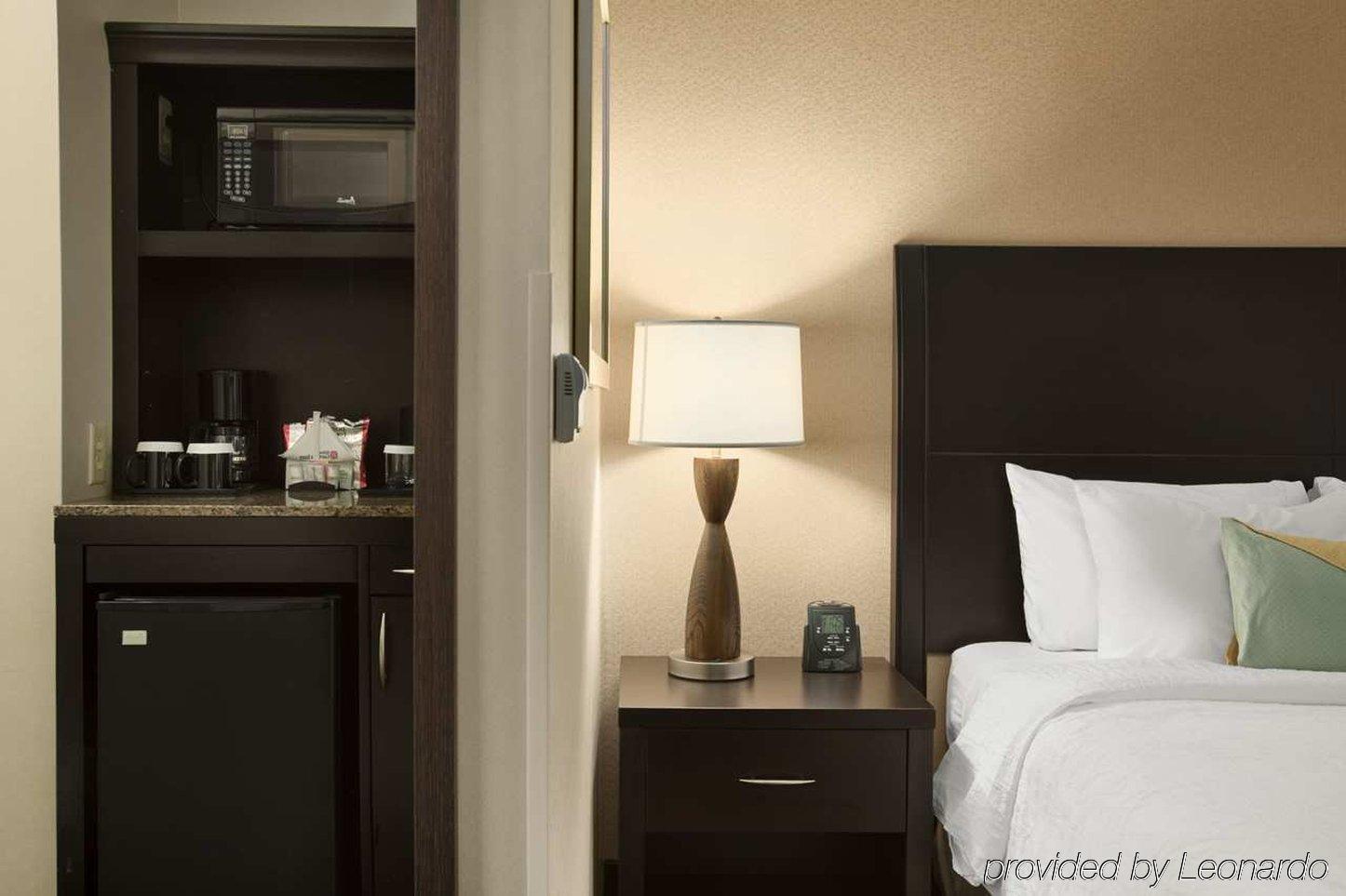 Hilton Garden Inn Silver Spring White Oak Экстерьер фото